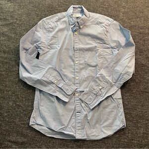 GAP Men's Casual Light Blue Button-Down Shirt